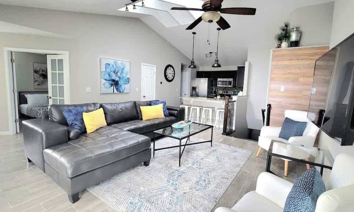 Arvada House | $0Fees-6bed/6bath-Easy Red Rocks/Downtown/OldeTown