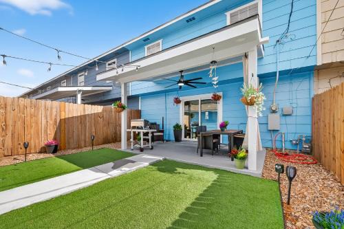 La Porte House | 1/2 Mi to Sylvan Beach Park! Chic Townhome w/Yard
