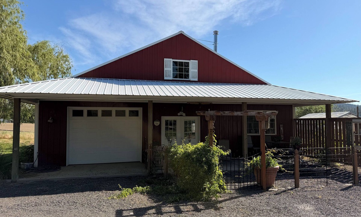 Colbert Cottage | 1-bedroom cottage on a mini farm, handicap friendly in North Spokane!