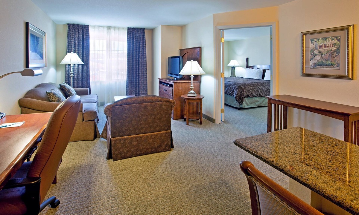 Albuquerque Condo | 1 Bedroom | Free Breakfast + Outdoor Pool