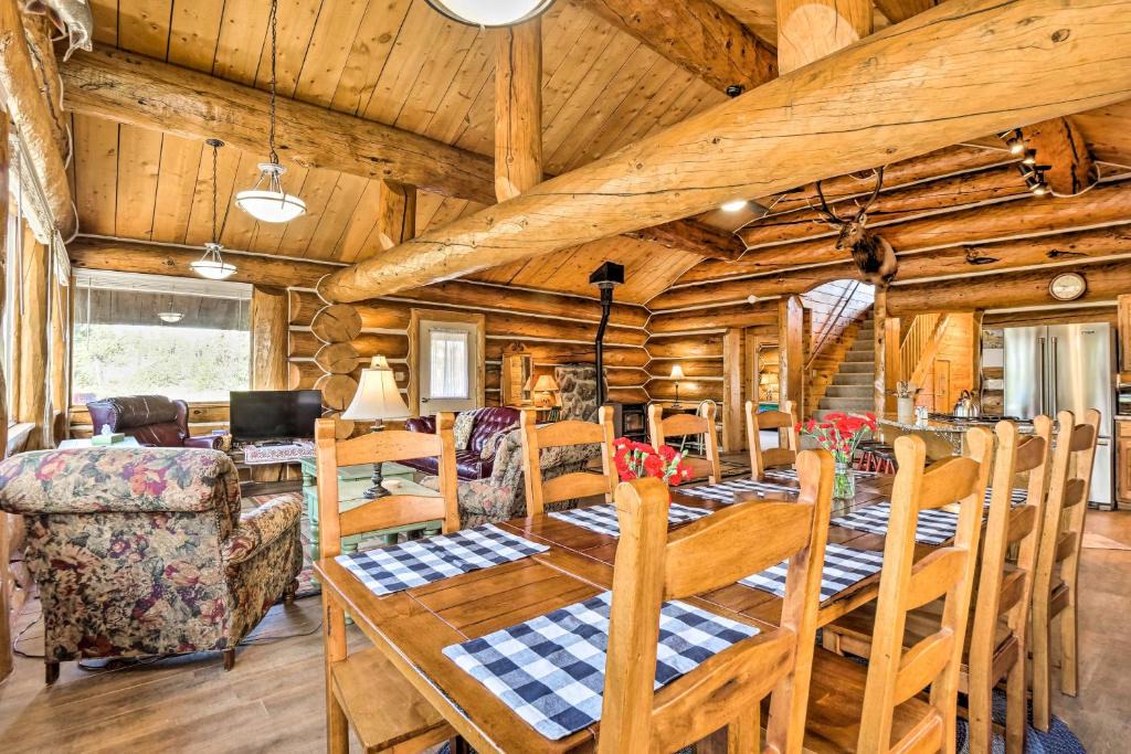 Grand Lake House | < 1 Mi to Lake Granby: Log Cabin w/Fire Pit
