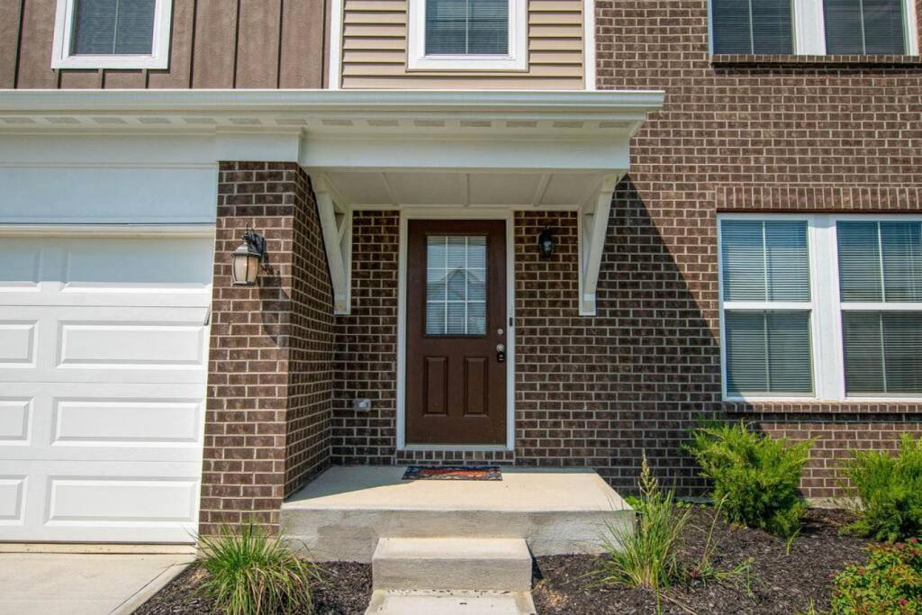 Otterbien Home House | 1392 Soaring Way Brand new construction in well-kept HOA community