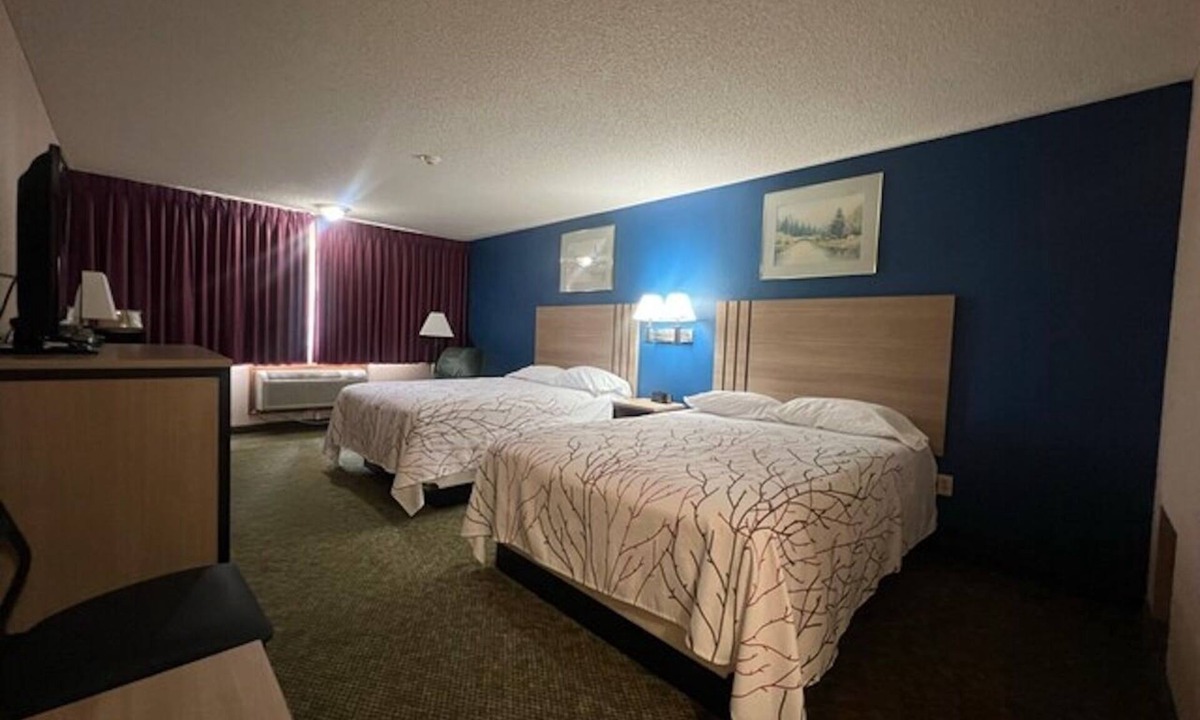 Marysville Hotel | 2 Accommocations | Free Self Parking | Doorstep to Marysville Country