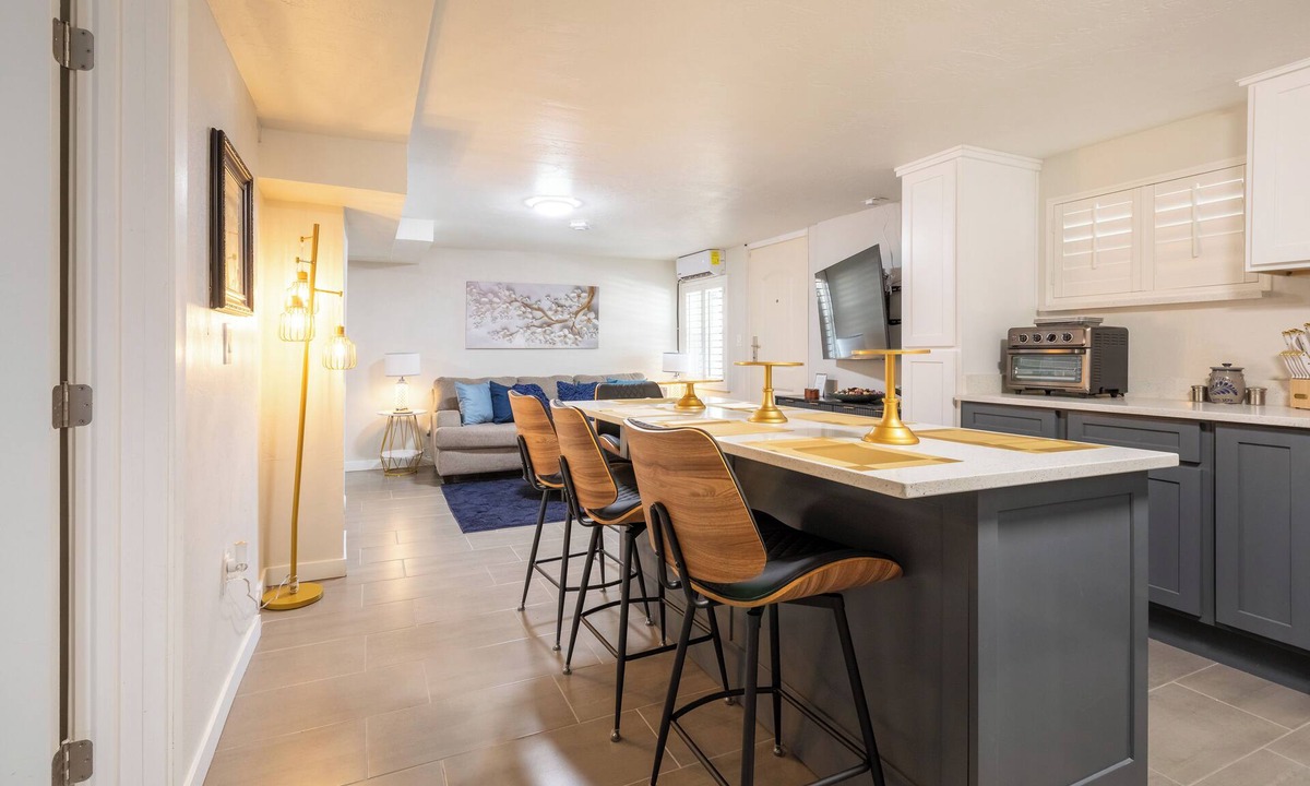 El Paso Apartment | 2-Bedroom 5 Points Gem in Central. Close to popular restaurants & hot spots