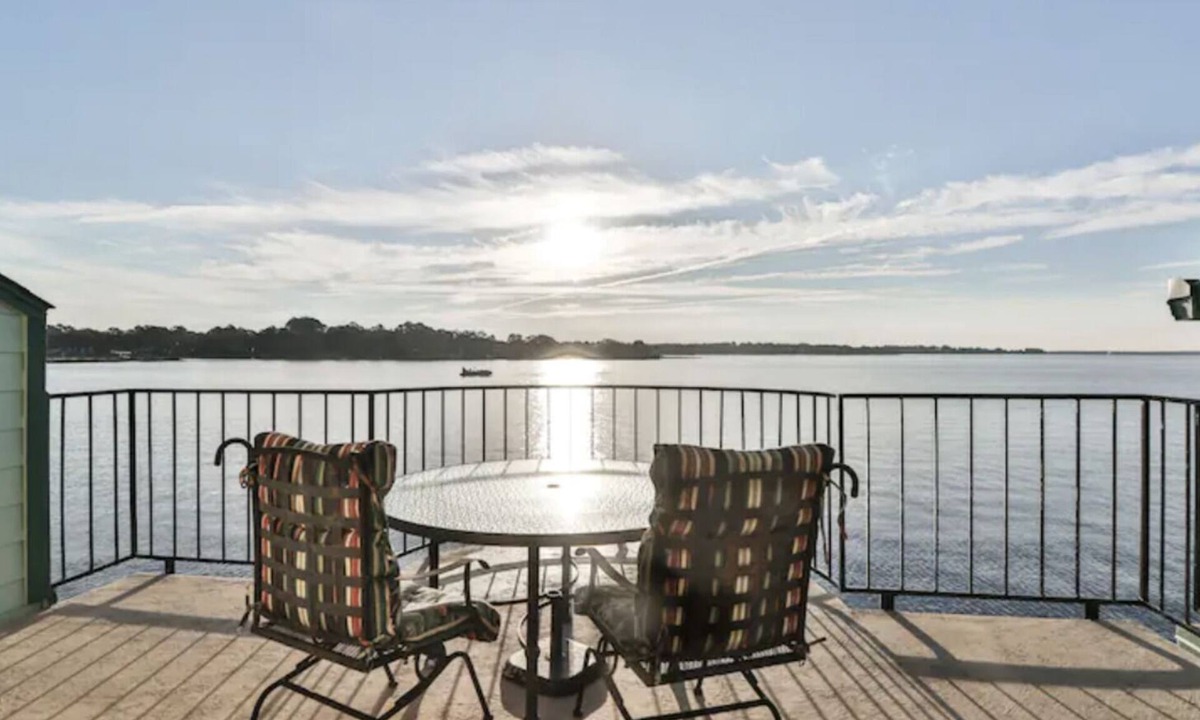 Seven Coves Condo | 2 Bedroom with Private Waterfront Balcony