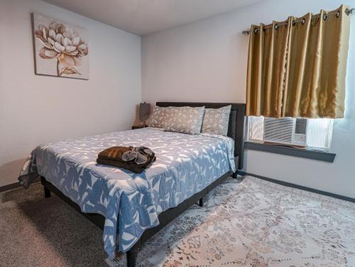 South Arlington House | 2 BR 1 Bath Home in Arlington - conveniently located near Cowboys stadium and Globe Life stadium, 20 mins to DFW airport