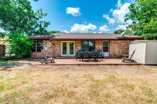 College Station House | 2 Mi to Kyle Field: Bryan Home w/Fenced Yard