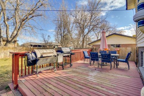 Northwest Arvada House | 2 Mi to Olde Town! Pet-Friendly Haven w/Sunroom