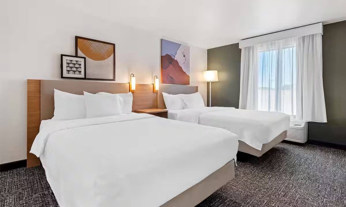 Amarillo Hotel | 2 Perfectly Situated Rooms w/Microwave + Walkable Dining Options