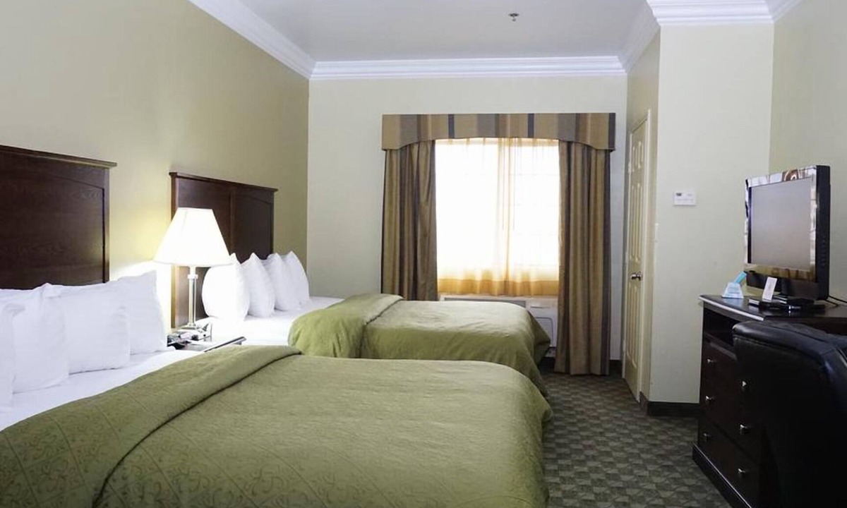 Cresson Hotel | 2 Queen Beds Room, Scottish Inns Cresson, Free Breakfast, Just Off Route 377