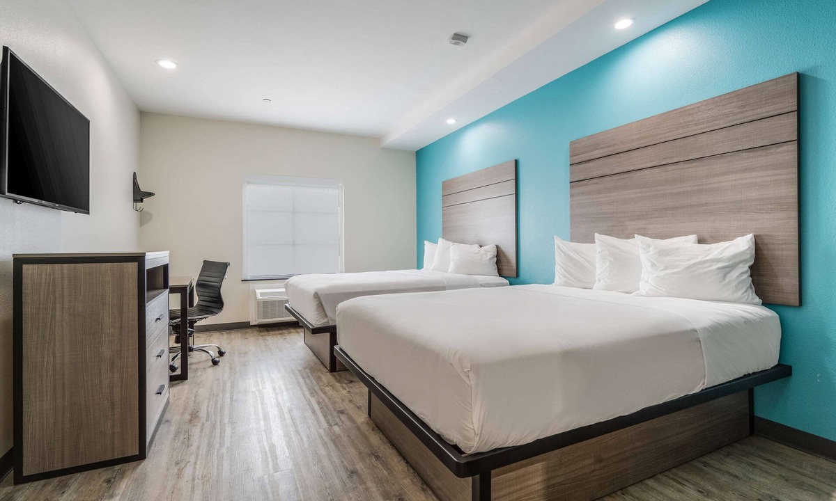 Katy Apartment | 2 Relaxing Units w/Kitchenette, FREE Breakfast & Parking, Near Katy Mills Mall!