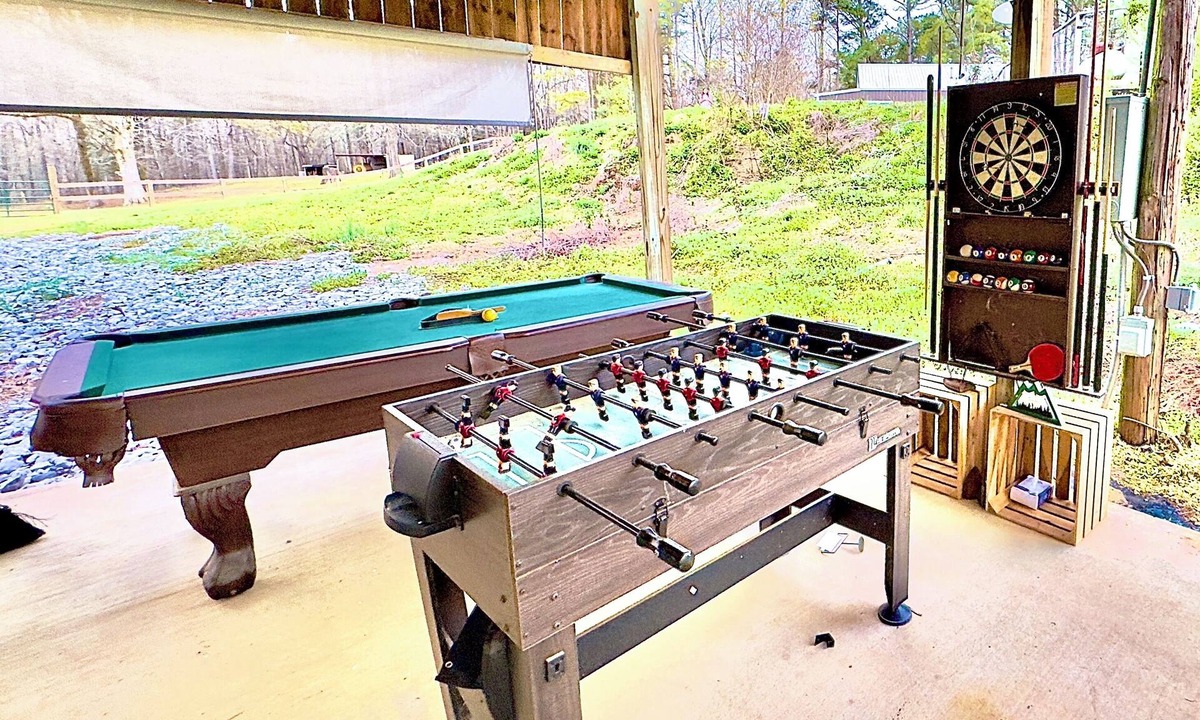 Independence Cabin | 2 Small Country Cabins - King, Queen & Bunkbeds - walk to Sardis Lake - WiFi