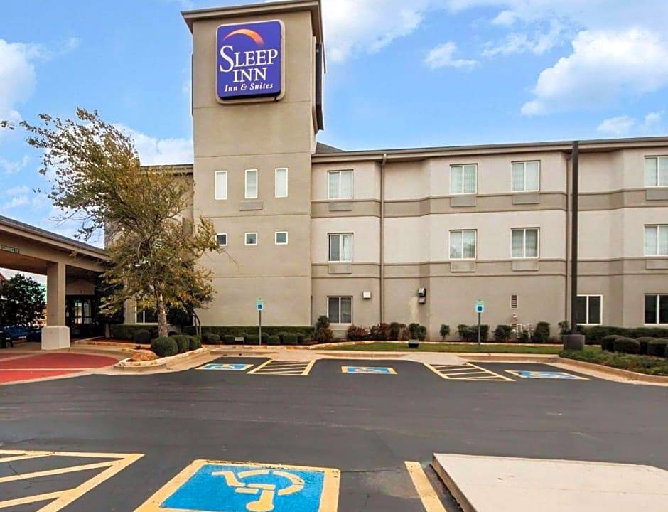 Edmond Hotel | 2-Star Hotel ∙ Sleep Inn & Suites Edmond near University