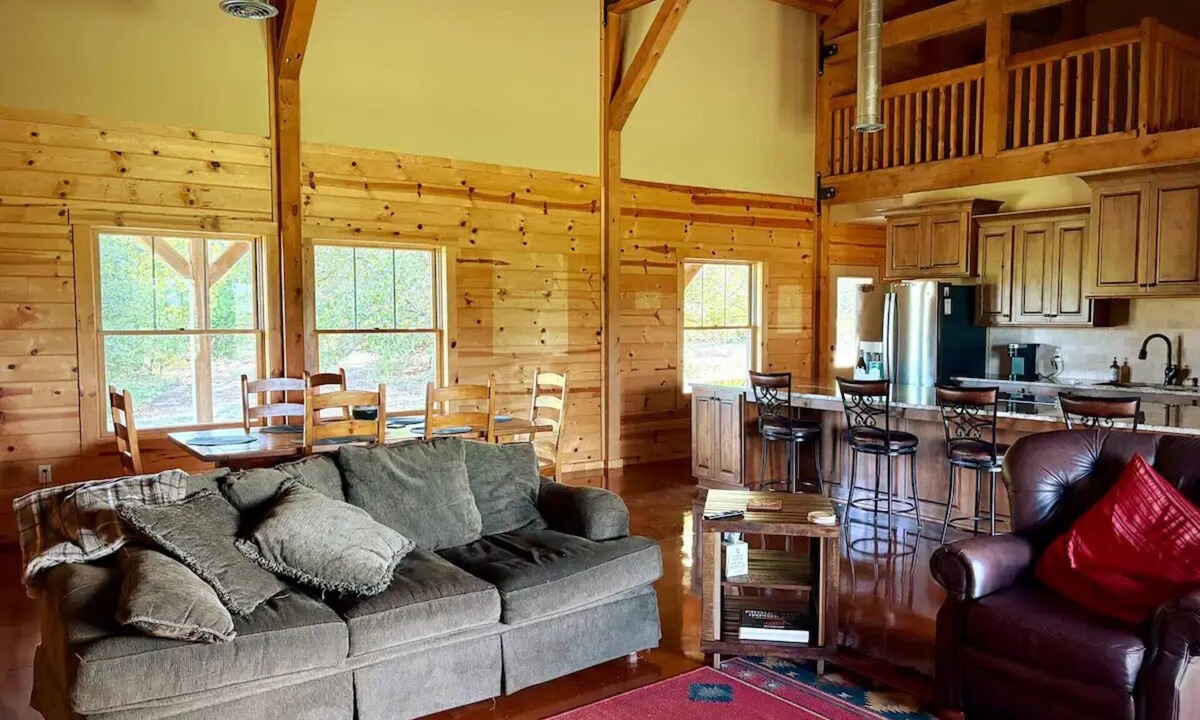 Stillwater House | 20-Acre Elegant Rustic Retreat, Minutes from OSU