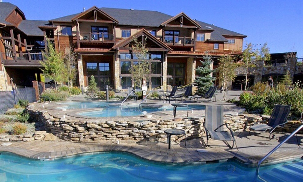 Four O'Clock Apartment | 2023-4 Grand Timber One Bdr Studio Ski in/out 5 Star Breck CO