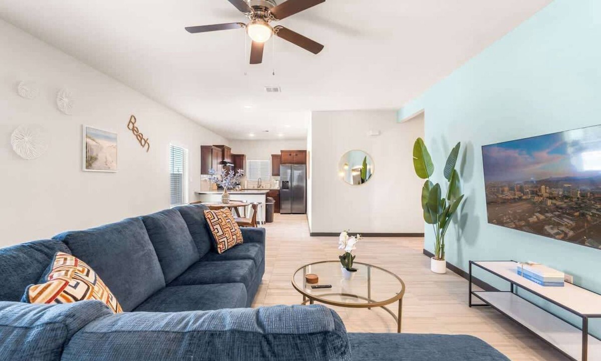 Biggs Field Apartment | 2BR/2BA Coastal Home King Bed Smart TVs (A)