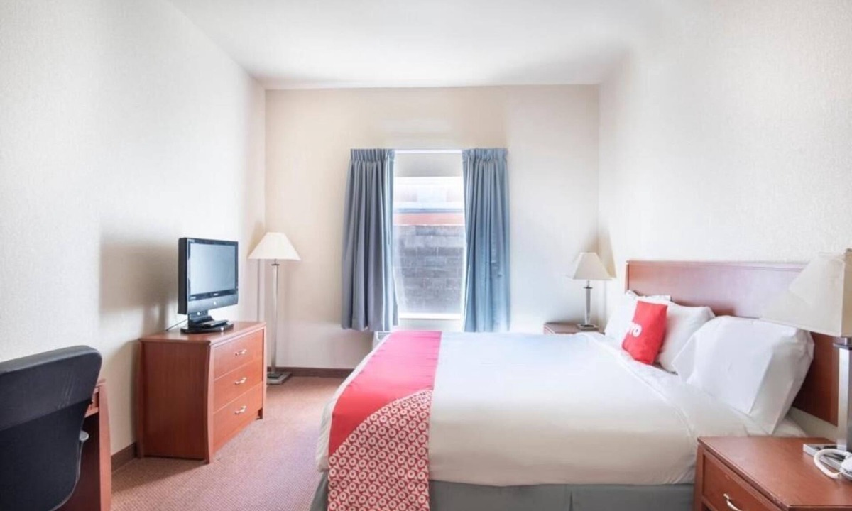 Clute Hotel | 3 Affordable Rooms Perfect for Budget-Travelers