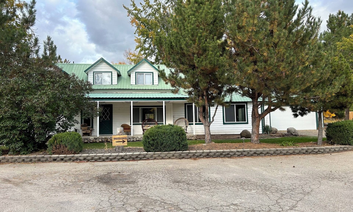 Horseshoe Bend House | 3-bedroom farmhouse in fantastic Horseshoe Bend with AC