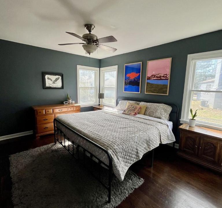 Tower Homes House | 3-bedroom home in Waldo and 15 minutes to Arrowhead stadium