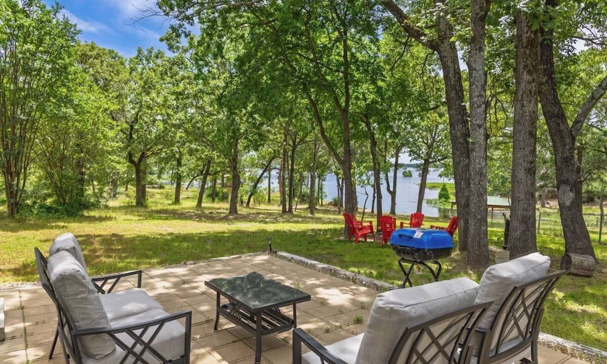 Quitman House | 3 bedroom Lake Fork Water Front boat Dock Near to public Boat ramp