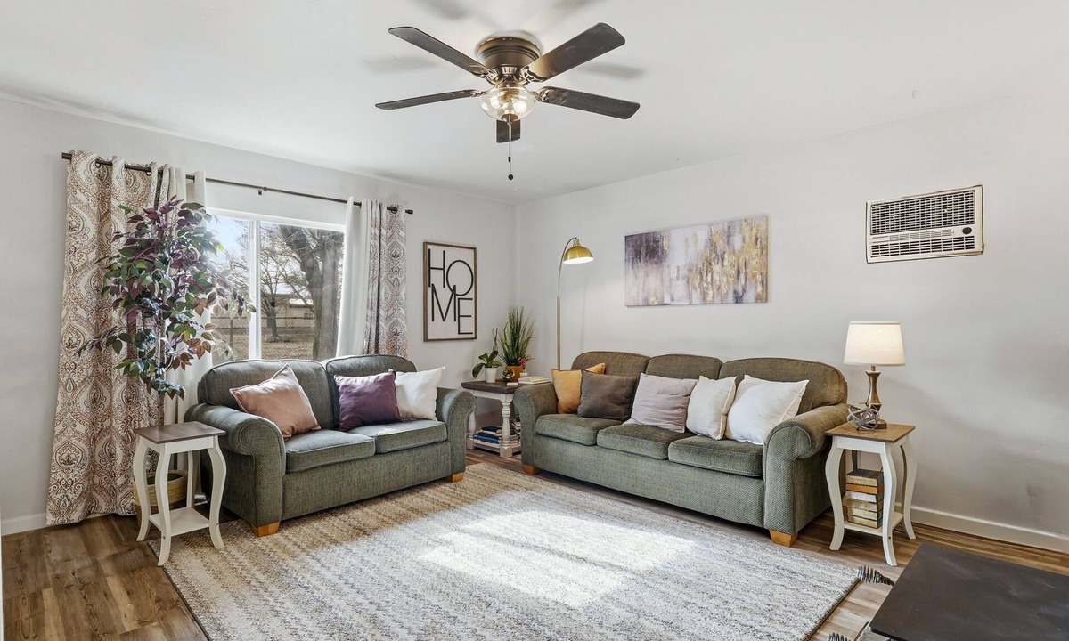 Springerville Other | 3 Bedroom Private Home Sleeps 6. Starlink & Laundry.