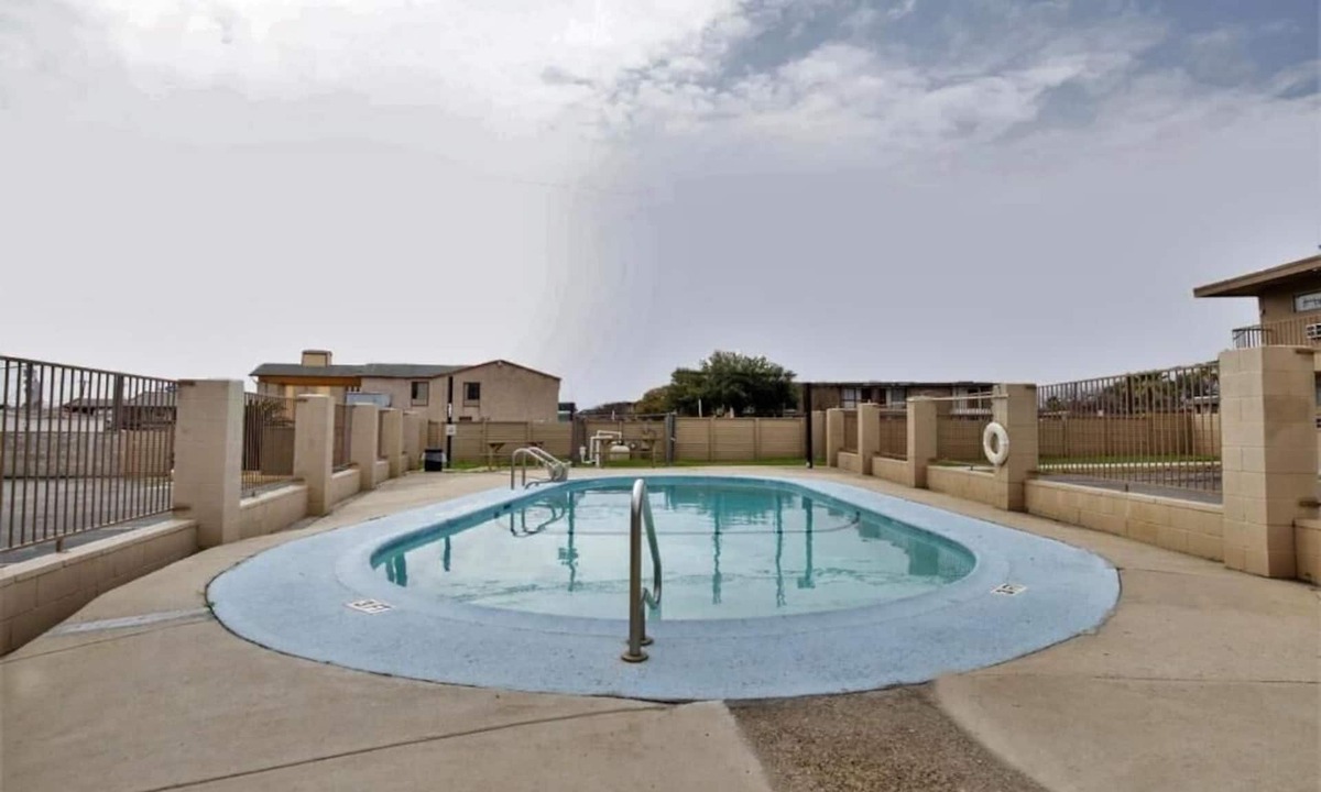 West San Antonio Hotel | 3 Clean & Convenient Rooms Near Wolff Municipal Stadium | Onsite Pool, Parking