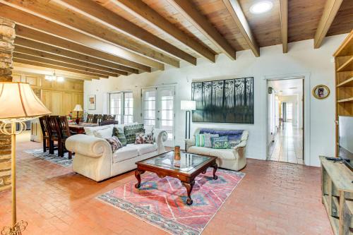 Near North Valley House | 3 Mi to Zoo & Garden: ABQ Home w/Private Pool!