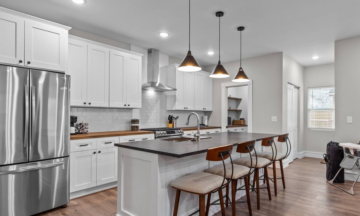 The Gate Cottage | 3323: Uptown Elegant Escape by JZ Vacation Rentals