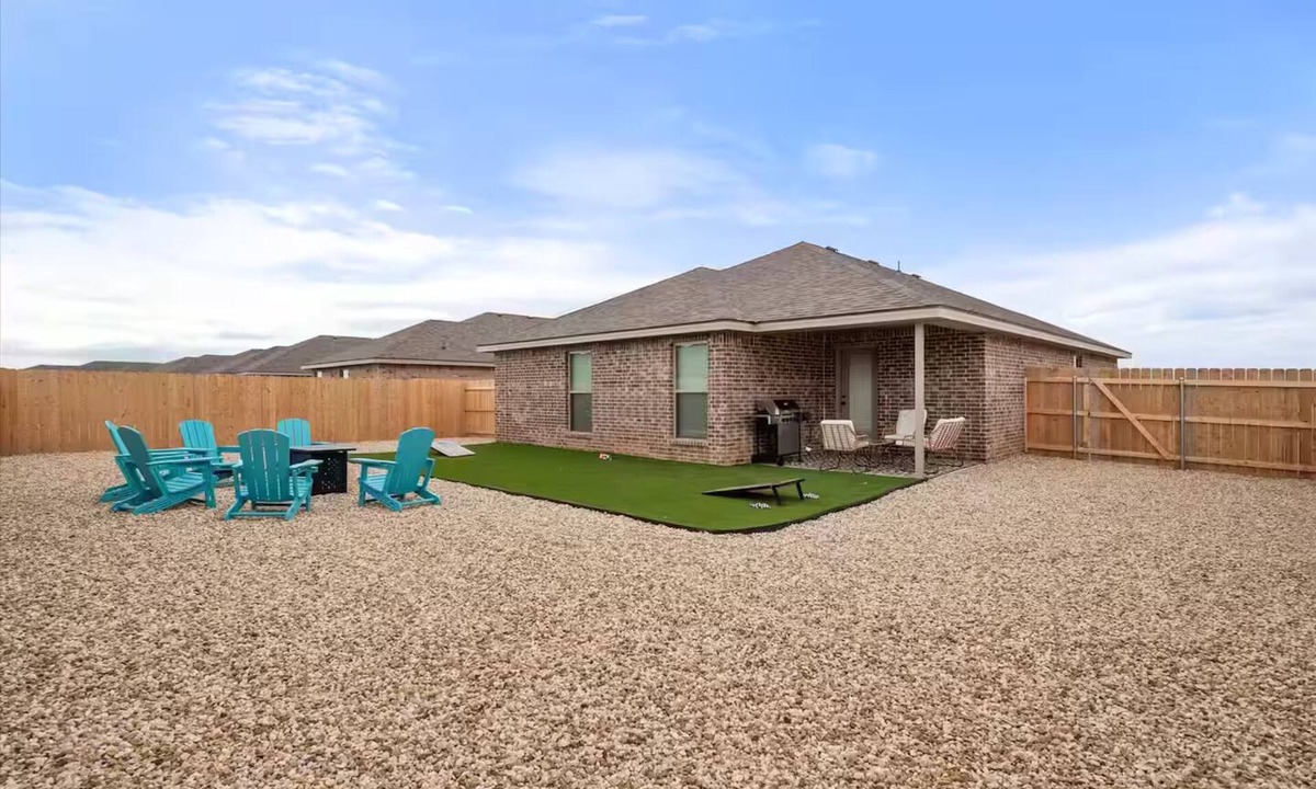 Lubbock House | 3BR Family Home by TTU - Sleeps 6 - Large Yard + Gym - Perfect for Families