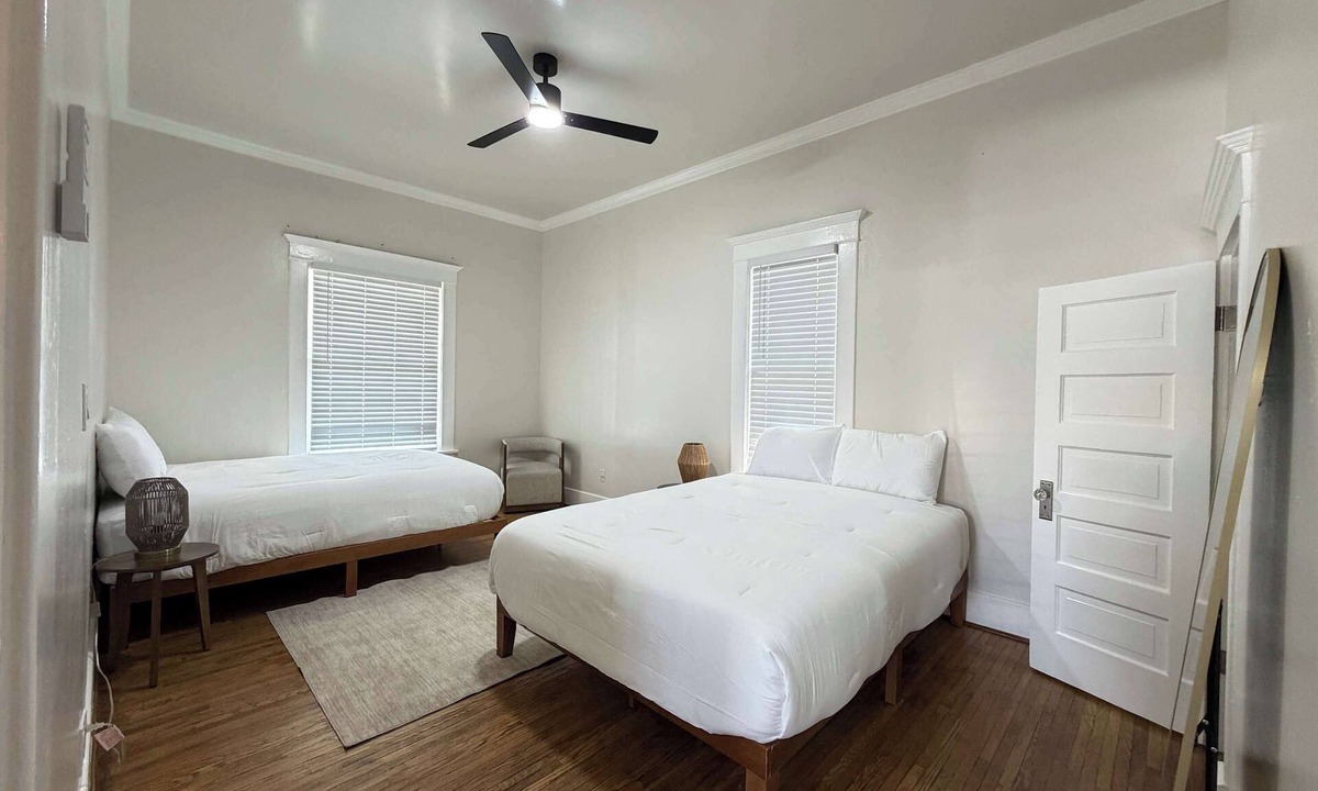Amarillo House | 3BR Sleep 8 Amarillo Tech + Data Ctr + Hosp Stays
