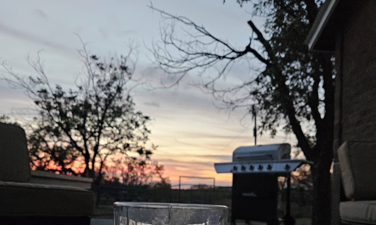 Santa Anna House | 4BR Country Charmer w/Hot Tub Hunt, Fish, Shop, Dine & Wine Nearby!