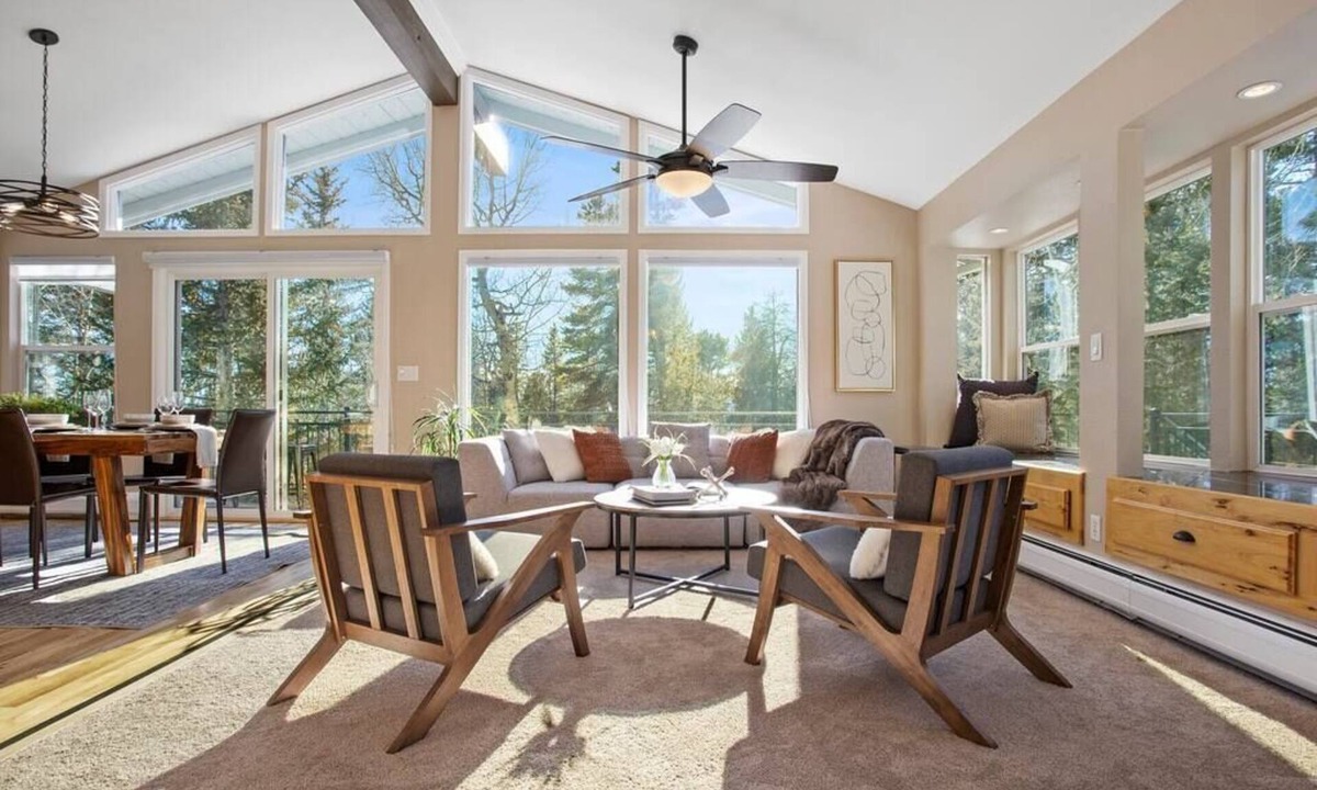Conifer Mountain and Meadows House | 4BR Hot Tub + Sauna · Mtn Views Near Red Rocks