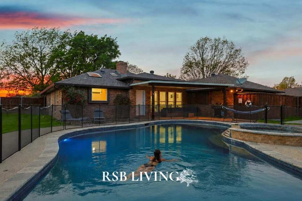Denton House | 4BR Retreat with Pool and Grill