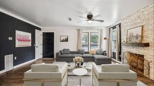 Oak Cliff House | 5-Star Stay-Huge 4BR Near Bishop Arts-Sleeps 12- Family Friendly