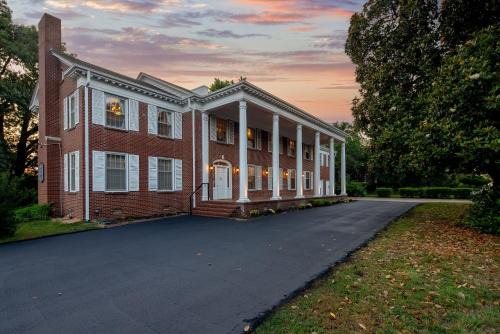 Fort Smith House | 6 Private Suites! Game Room, Living Room-The Beland Mansion
