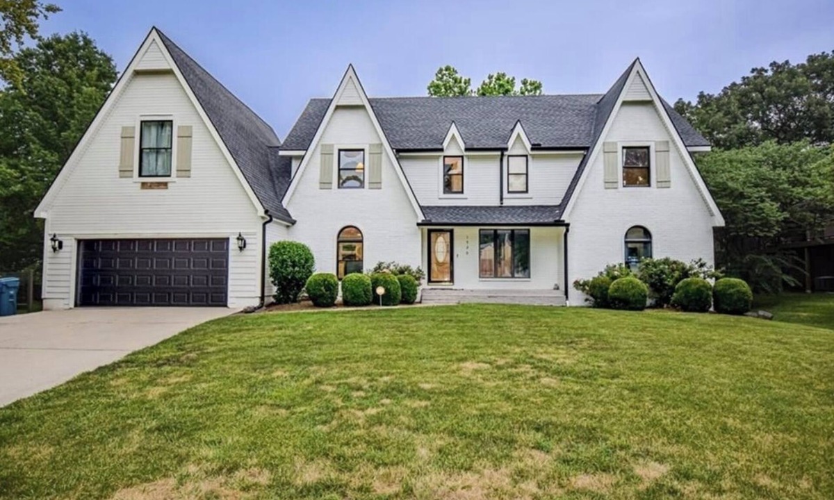 Liberty House | 6BR/5BA World Cup Retreat Perfect for Big Groups & Families