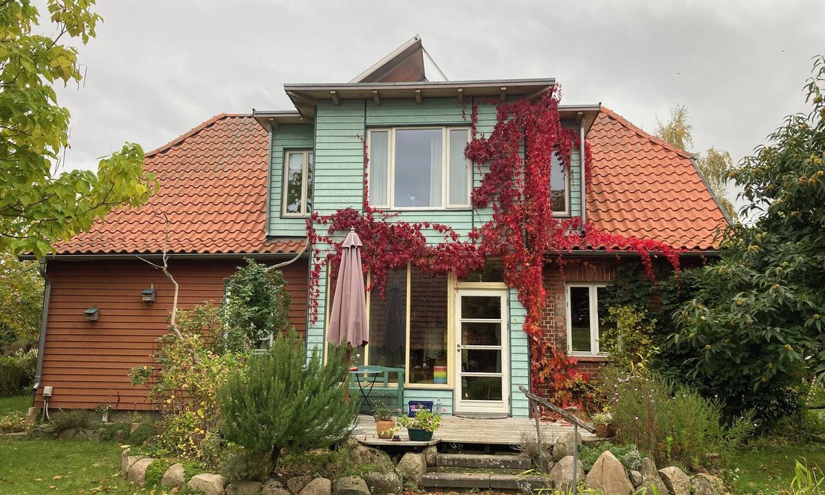 Hitzacker House | A Light-Filled Clay House in the Elbe River Valley