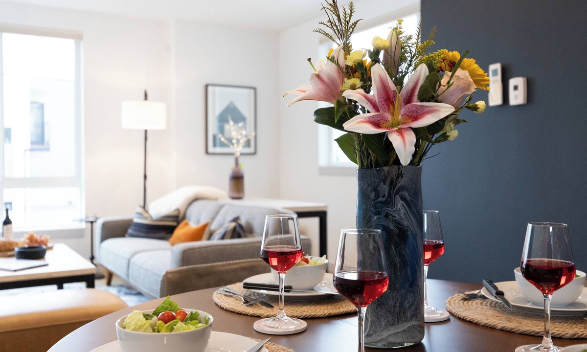 West Seattle House | AC Mini-Splits-Townhome w/Rooftop Deck-AC-15 min Dwntwn-Walk 2 Restaurants/Bars