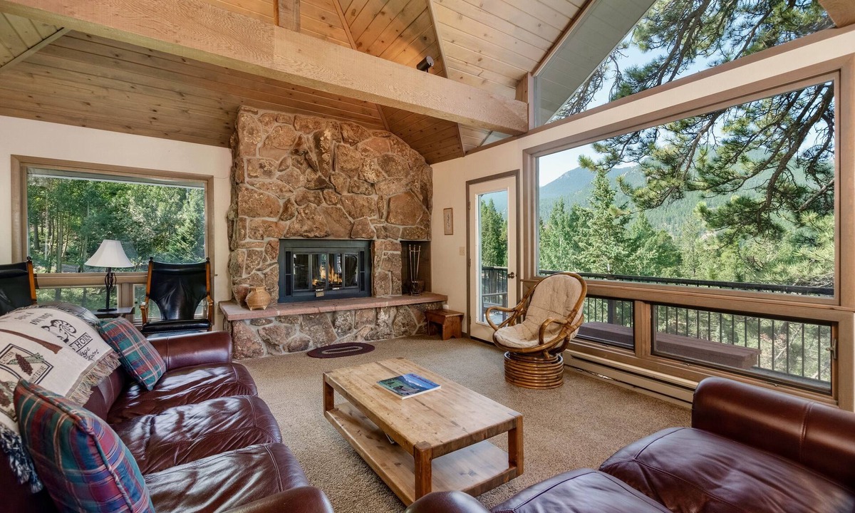 Windcliff Estates House | Adams Vacation At Windcliff 2 Bedroom Home by RedAwning
