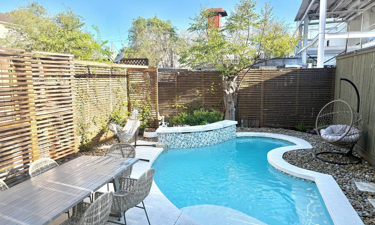 Washington Ave./ Memorial Park House | Alo Collection Private Pool 3BR Downtown Heights
