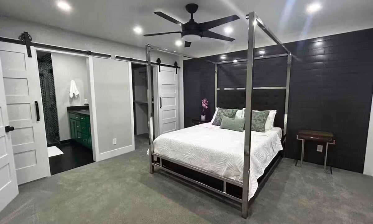 San Angelo House | Amazing! EV charger hot tub