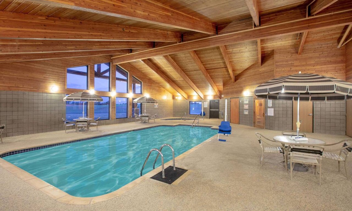 Sayre Hotel | AmericInn by Wyndham Sayre