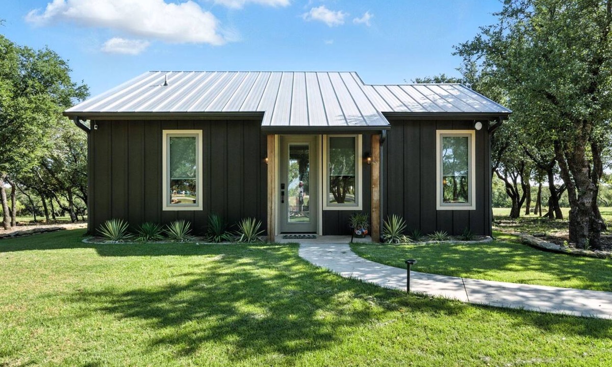 Graham House | An Enchanted Casita-Sleeps 4, Hot tub/Firepit,Pool