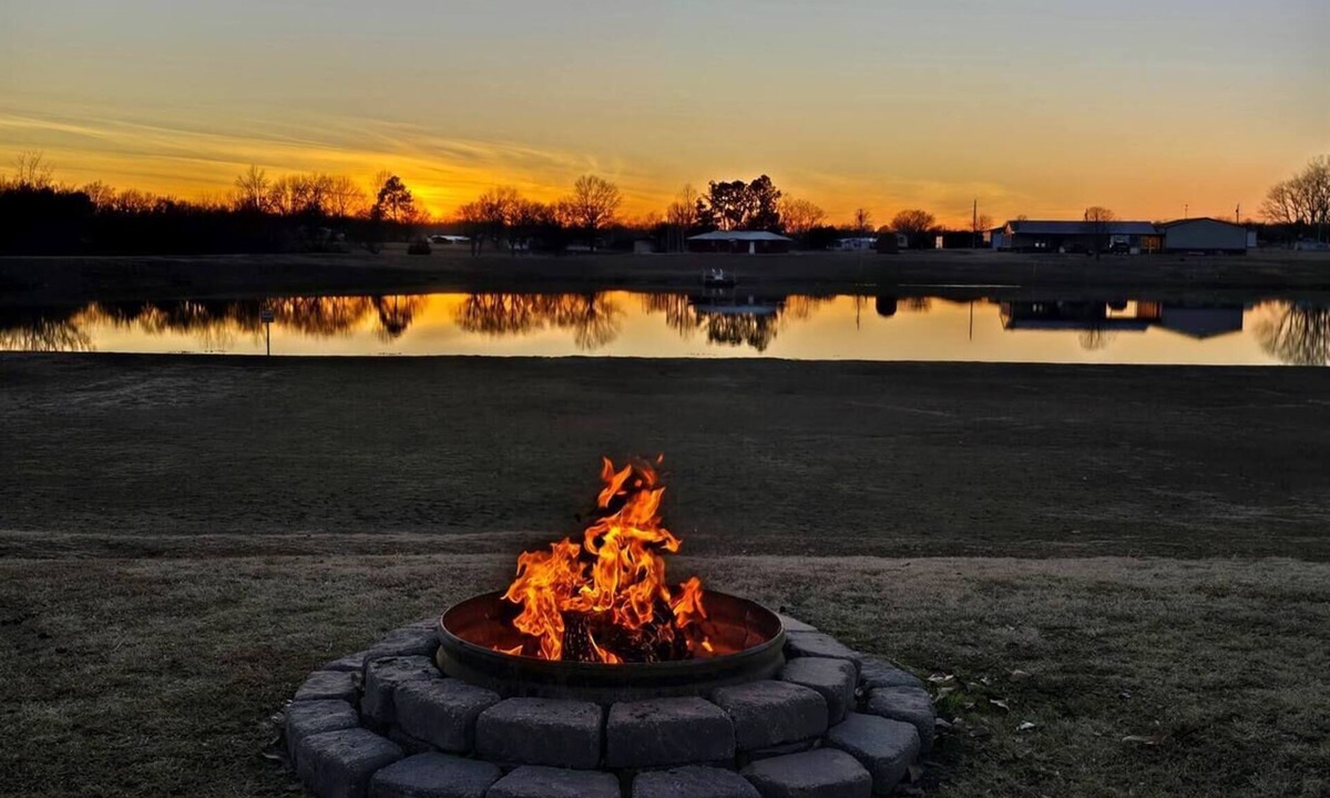 Checotah House | Angler Hideaway | Belle Starr Marina | Pool | Fish