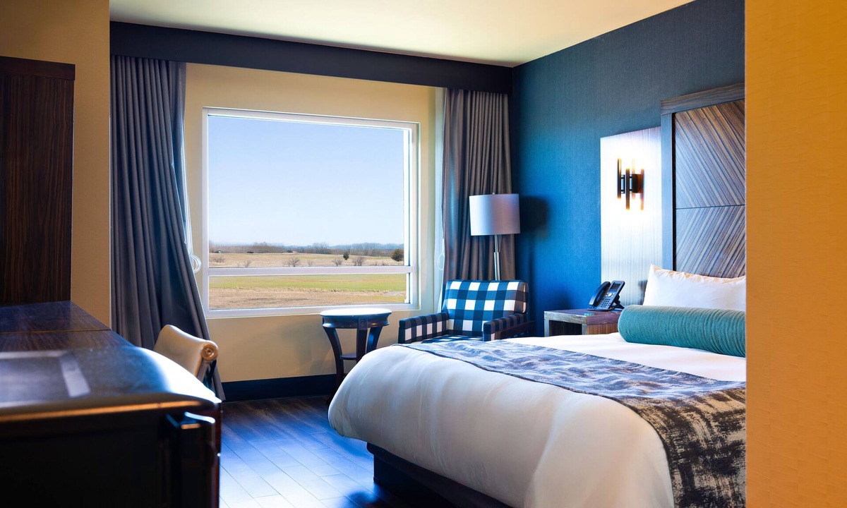 Lawton Hotel | Apache Casino Hotel