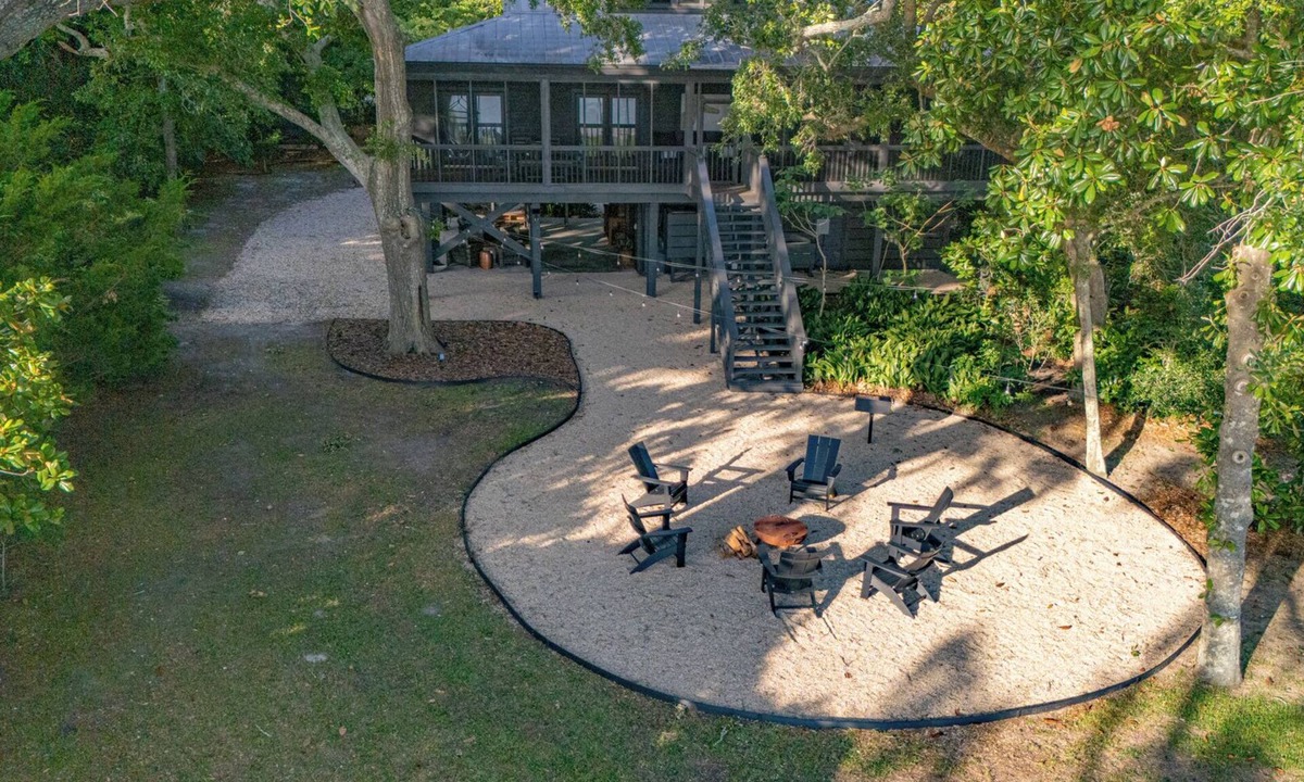 Magnolia Bluffs House | August 2026 Big Savings! Bayfront, Dog Friendly, Sleeps up to 8