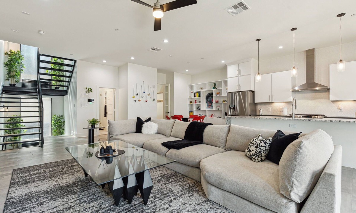 Oak Cliff House | Banksy-Inspired Urban Home in Bishop Arts
