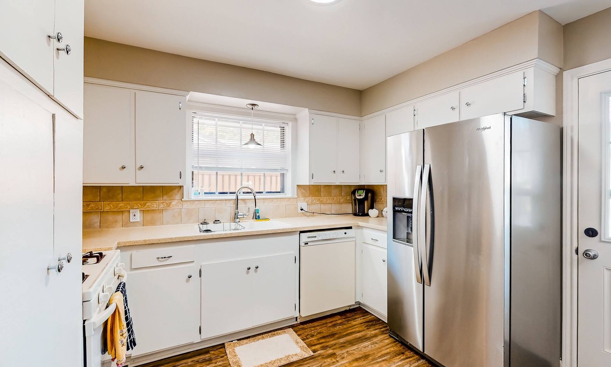La Porte House | Bay Harbor Beauty | House in La Porte with yard and fireplace - close to beaches