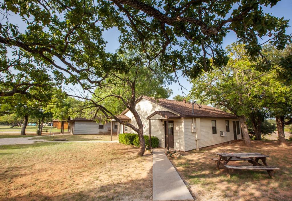 Bridgeport Resort | Bay Landing Camping Resort Cabin 20