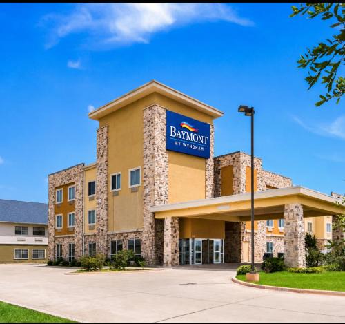 Mineral Wells Hotel | Baymont by Wyndham Mineral Wells